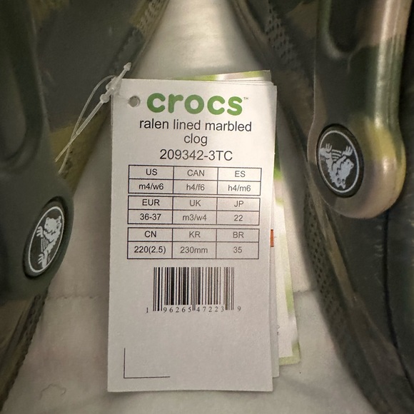 NEW lined CROCS camo army color - Picture 3 of 6